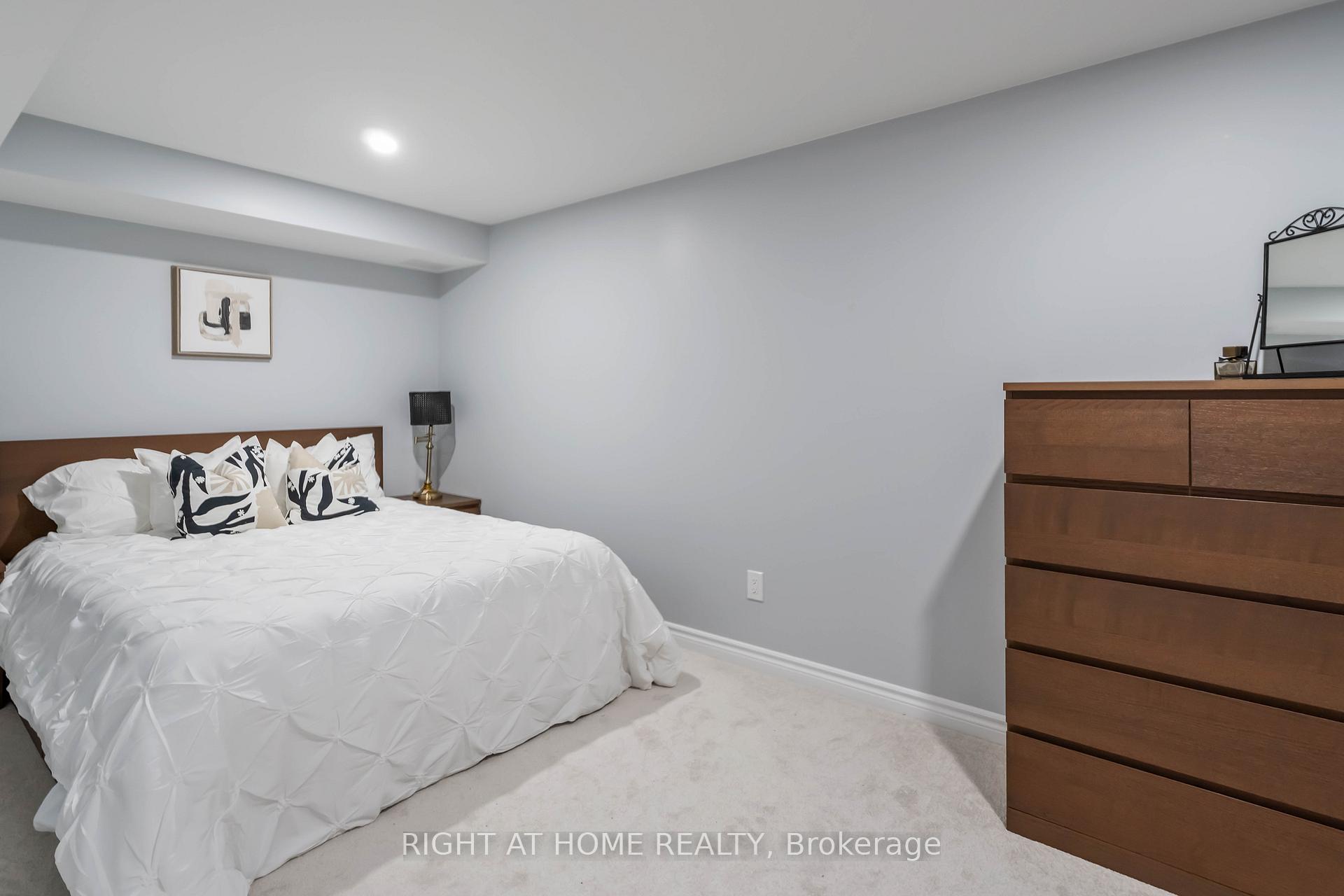 Photo 41 of 28 Lynch Crescent, Hamilton, Binbrook — HOMEH