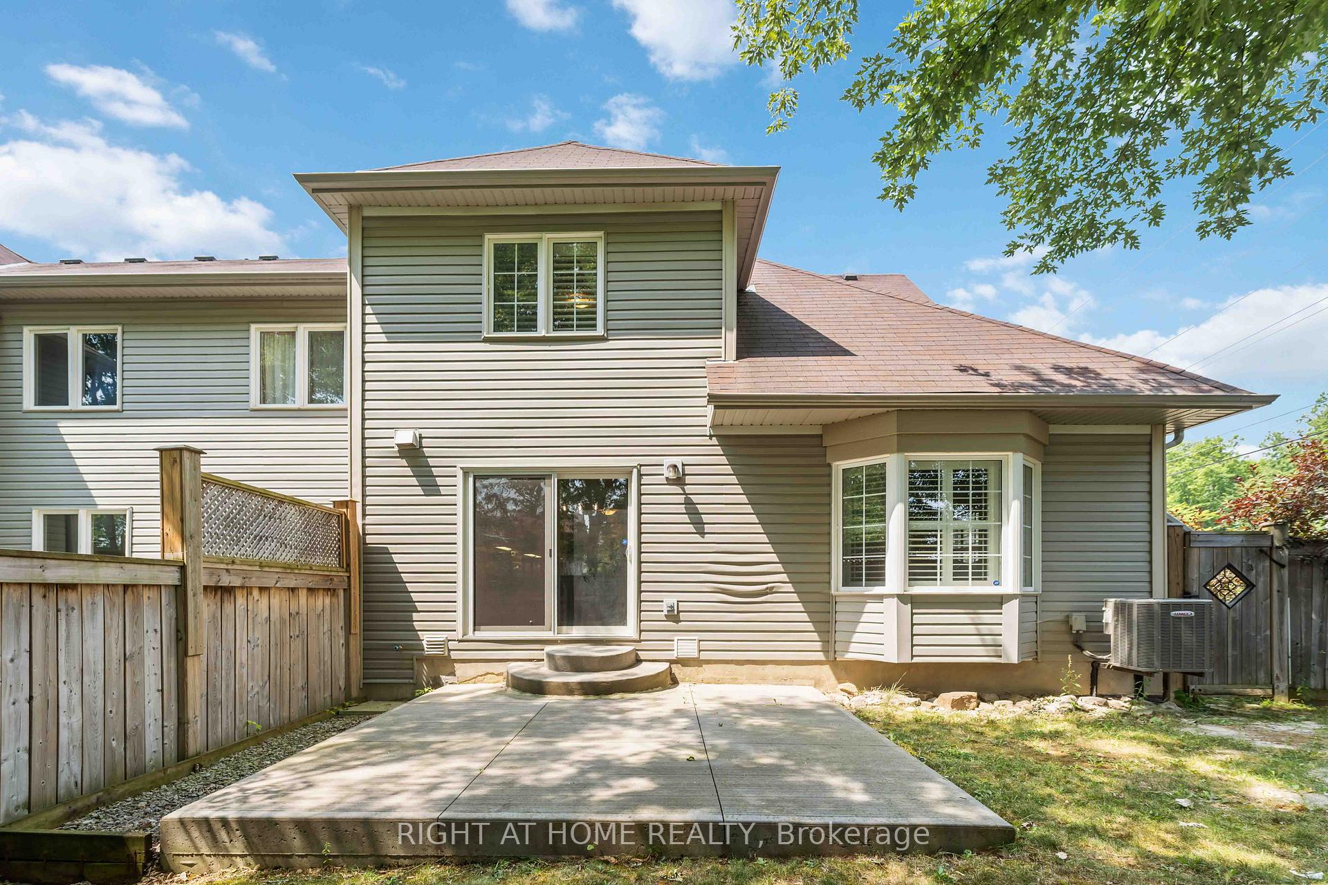 Photo 46 of 28 Lynch Crescent, Hamilton, Binbrook — HOMEH