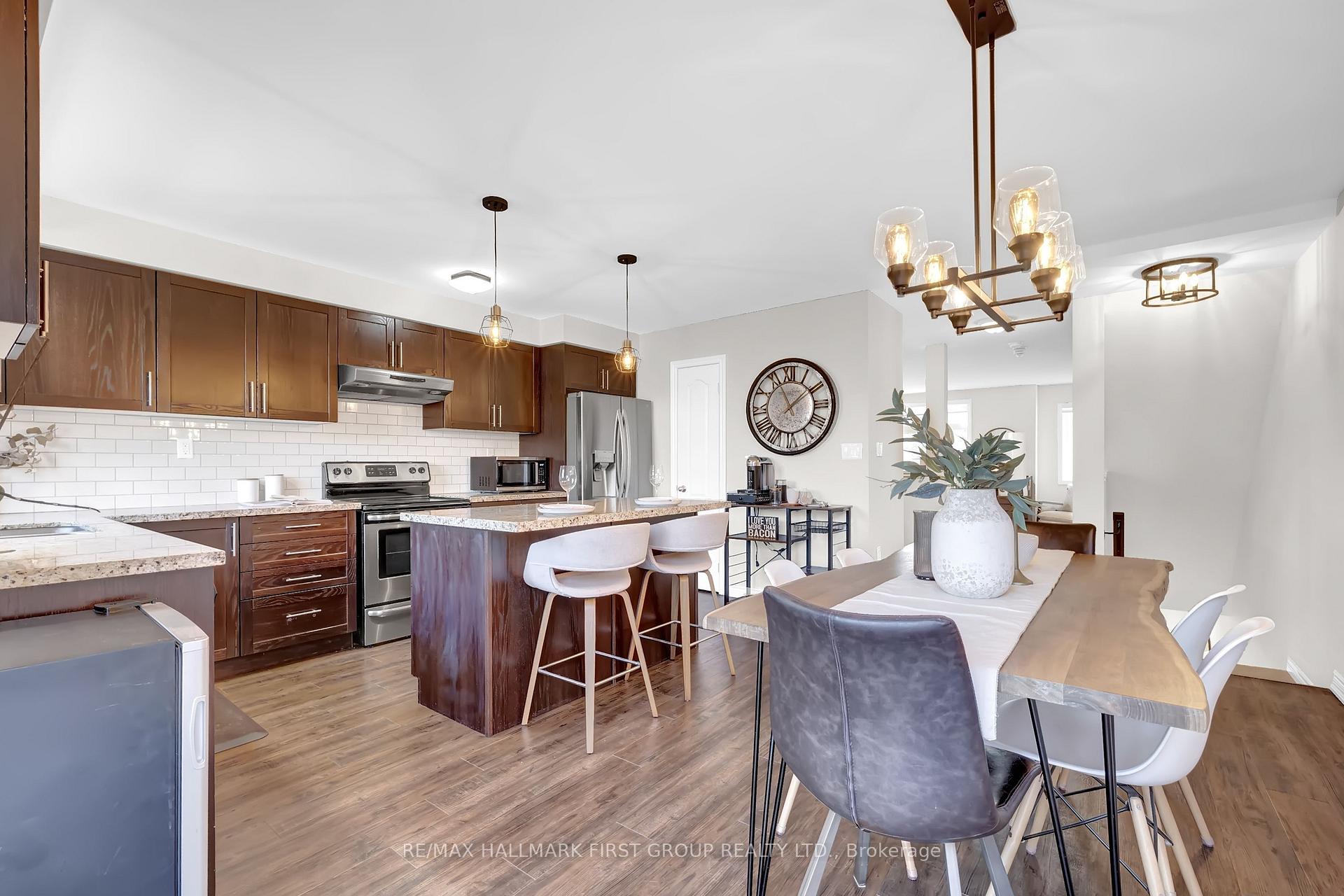 Photo 10 of 85 Markham Trail, Clarington, Bowmanville — HOMEH