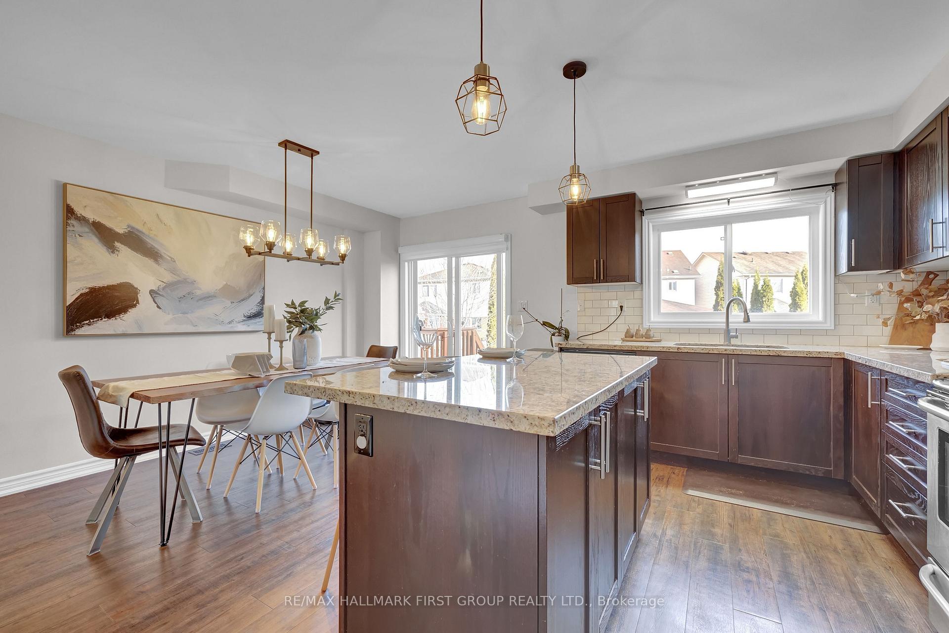 Photo 11 of 85 Markham Trail, Clarington, Bowmanville — HOMEH