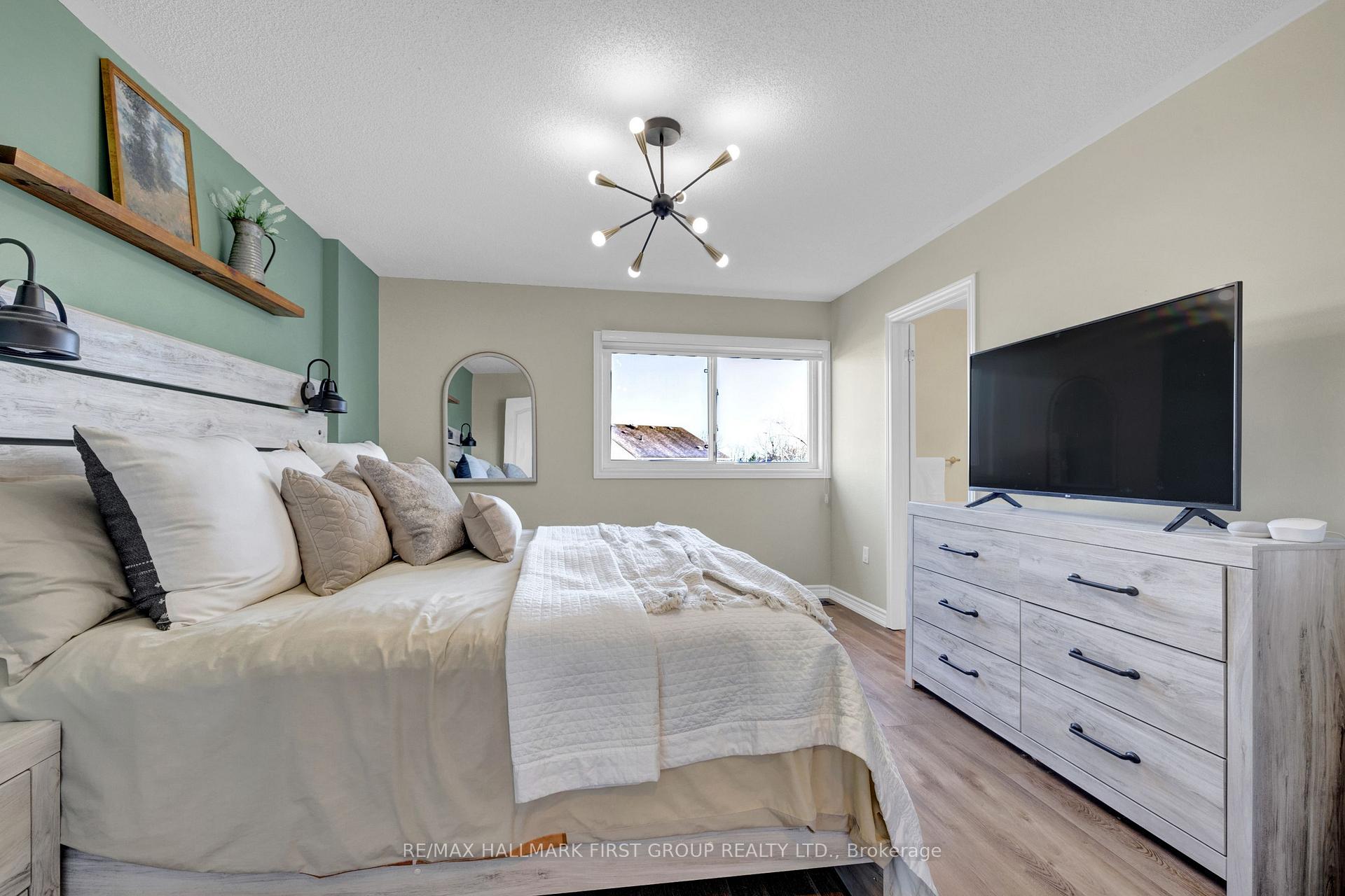 Photo 16 of 85 Markham Trail, Clarington, Bowmanville — HOMEH