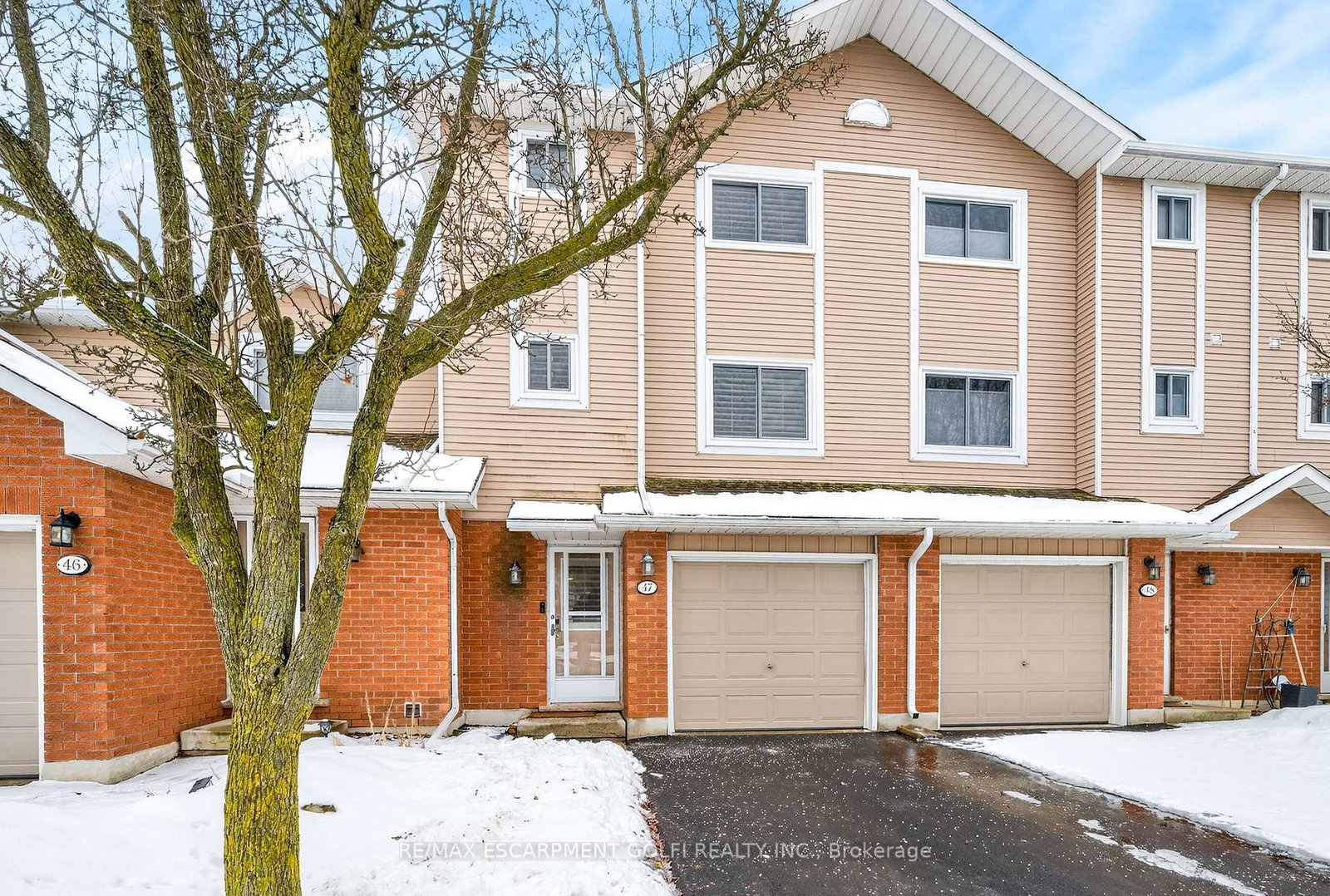 Photo 2 of Unit 47, 386 Highland Rd W, Hamilton, Stoney Creek Mountain — HOMEH