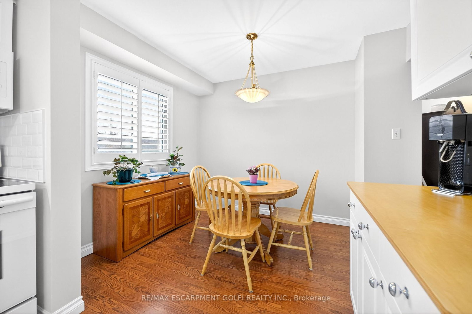 Photo 6 of Unit 47, 386 Highland Rd W, Hamilton, Stoney Creek Mountain — HOMEH