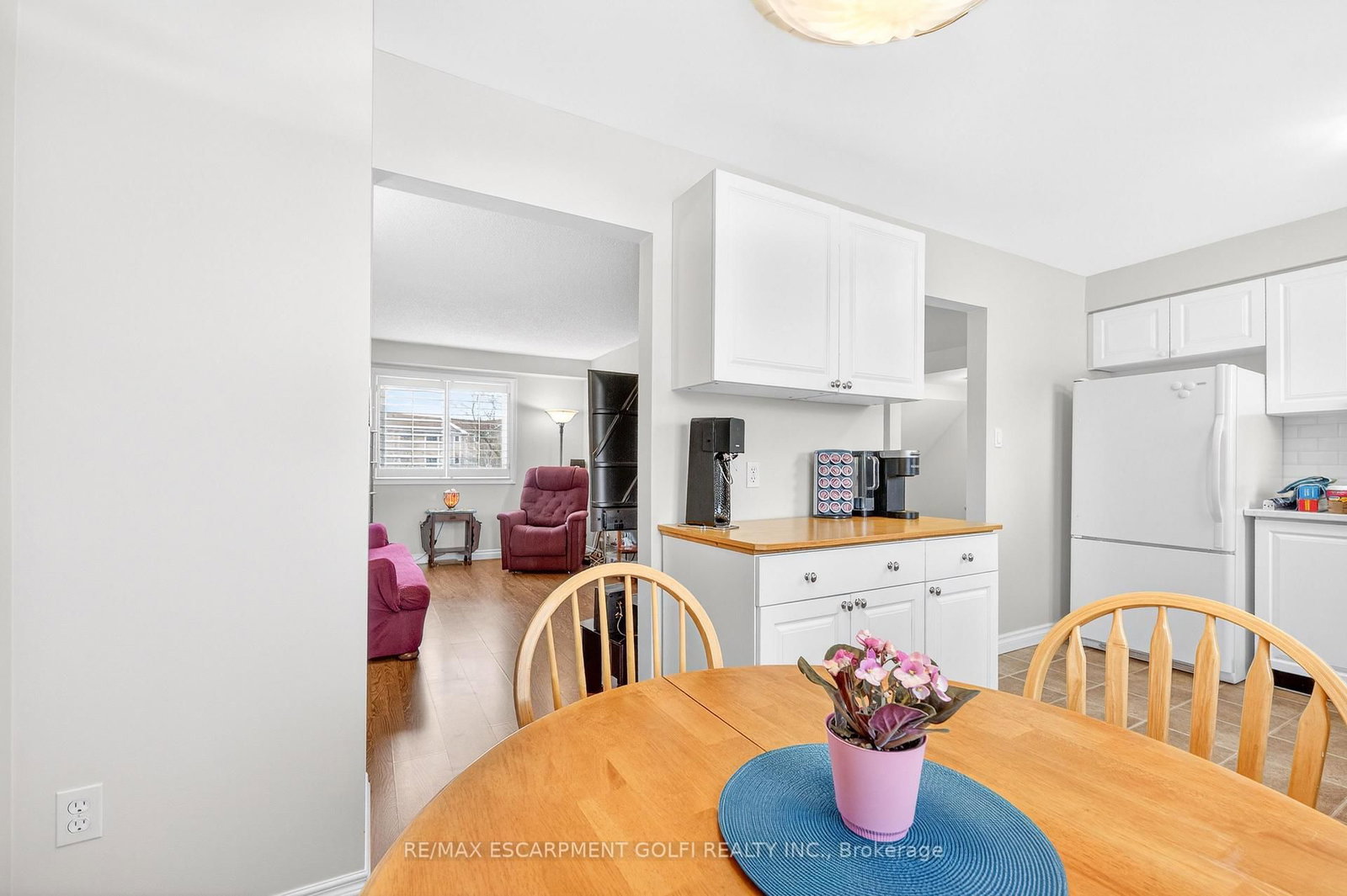 Photo 9 of Unit 47, 386 Highland Rd W, Hamilton, Stoney Creek Mountain — HOMEH
