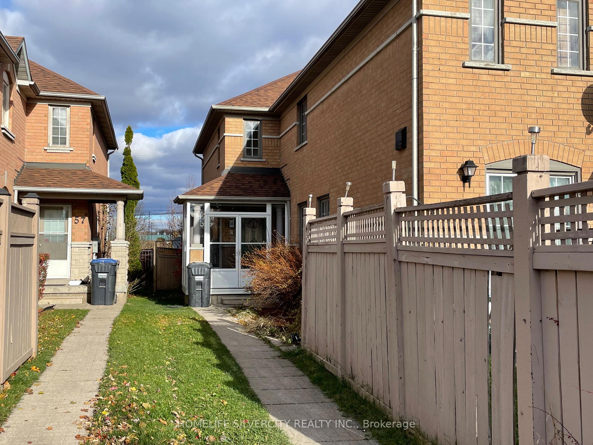 Photo 4 of 51 Morningmist Street, Brampton, Sandringham-Wellington — HOMEH