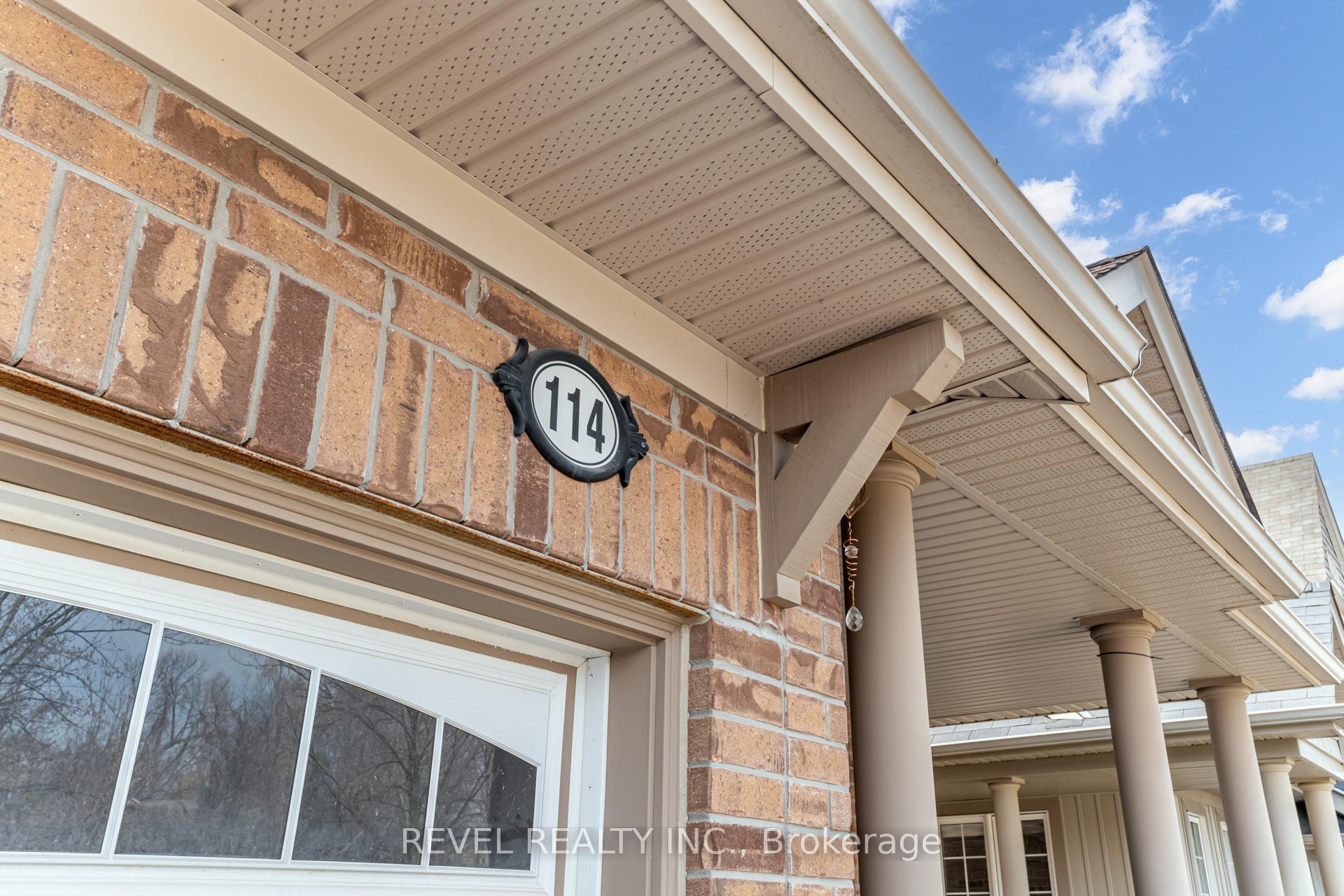 Photo 4 of 114 Edwin Carr Street, Clarington, Bowmanville — HOMEH