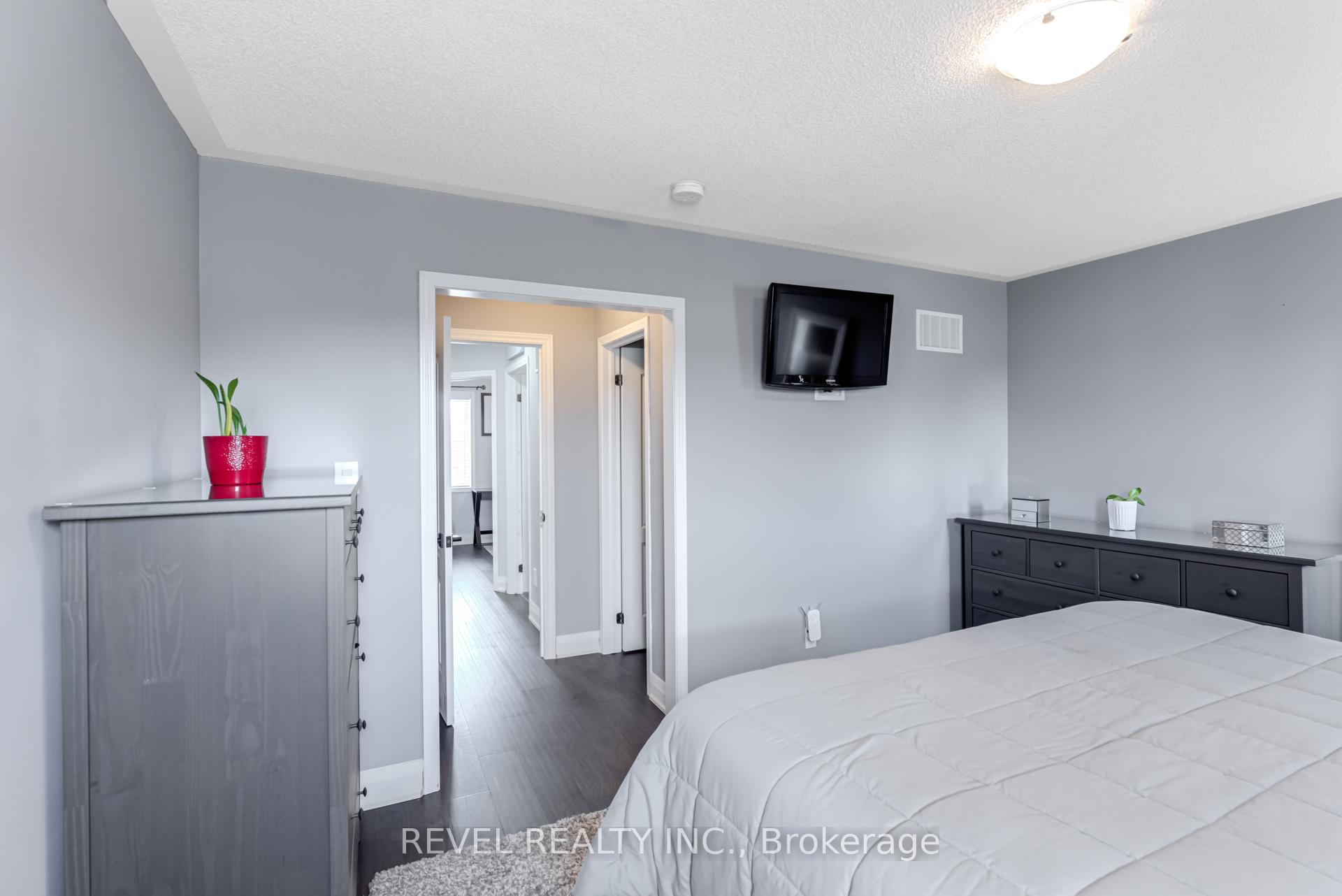 Photo 32 of 114 Edwin Carr Street, Clarington, Bowmanville — HOMEH