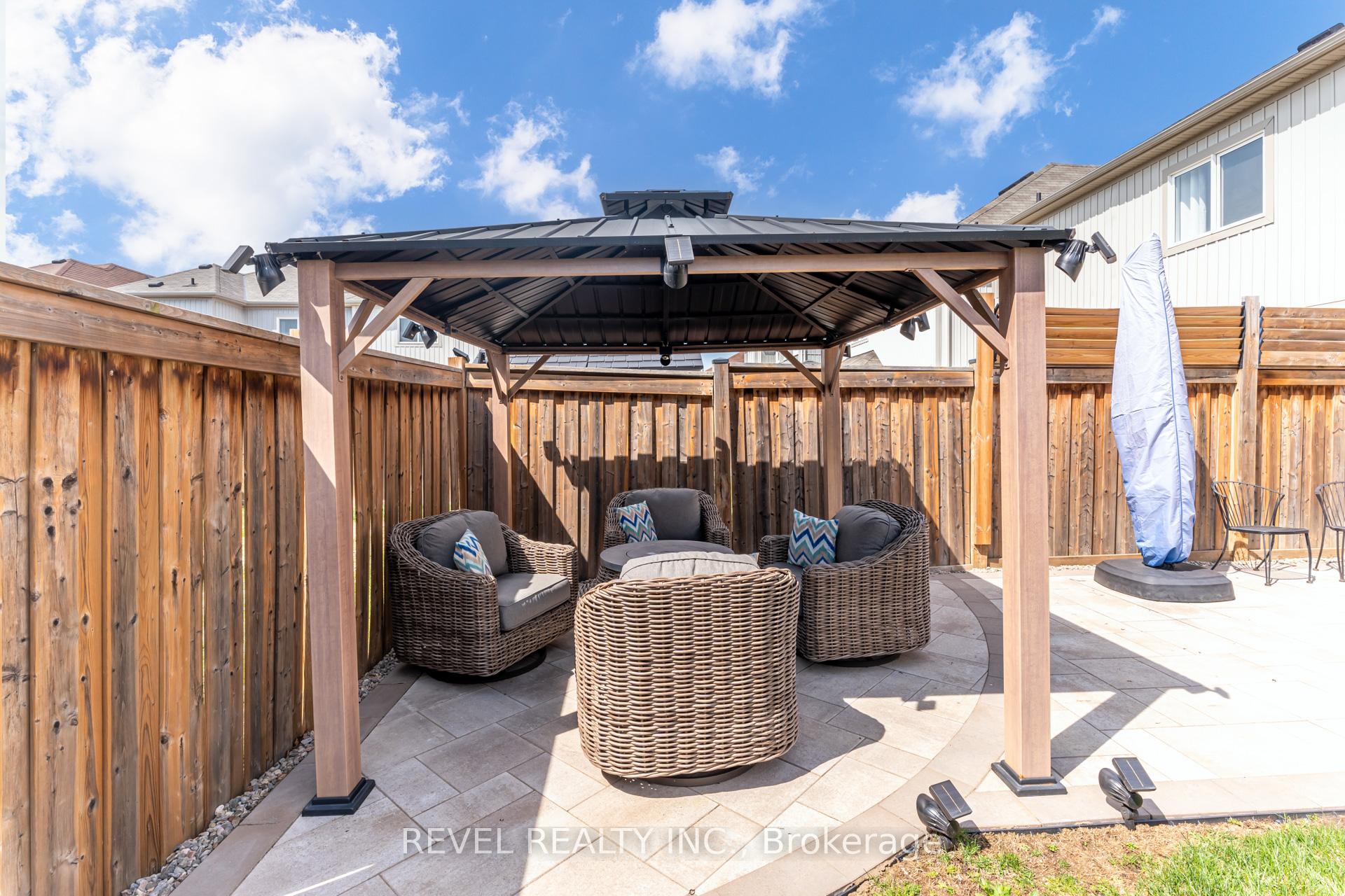 Photo 44 of 114 Edwin Carr Street, Clarington, Bowmanville — HOMEH