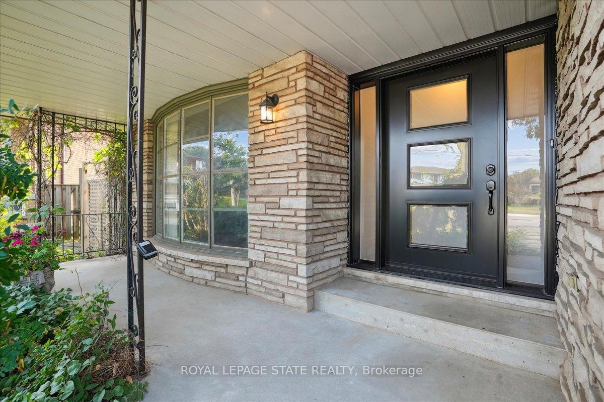 Photo 7 of 16 Stella Court, Hamilton, Fessenden — HOMEH