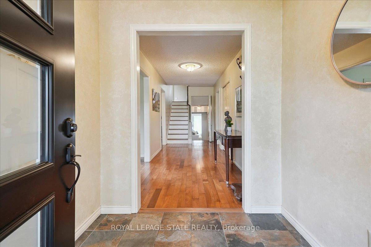 Photo 9 of 16 Stella Court, Hamilton, Fessenden — HOMEH