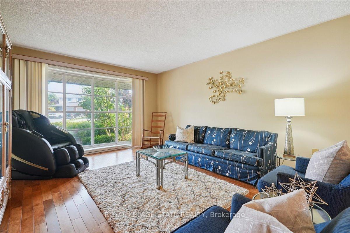 Photo 11 of 16 Stella Court, Hamilton, Fessenden — HOMEH