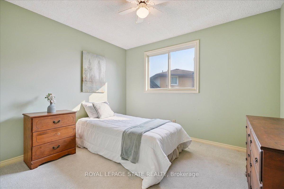 Photo 26 of 16 Stella Court, Hamilton, Fessenden — HOMEH