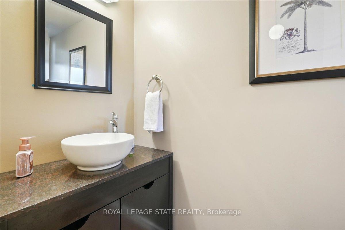 Photo 32 of 16 Stella Court, Hamilton, Fessenden — HOMEH