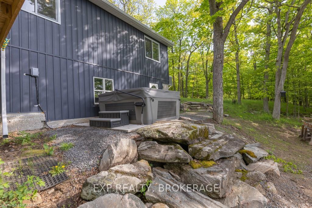 Photo 17 of 131-A Seapoint Lane, Frontenac, Frontenac South — HOMEH