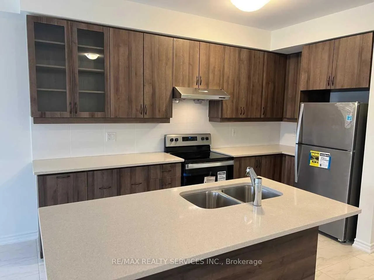 Photo 5 of 40 Spinland Street, Caledon, Caledon Village — HOMEH