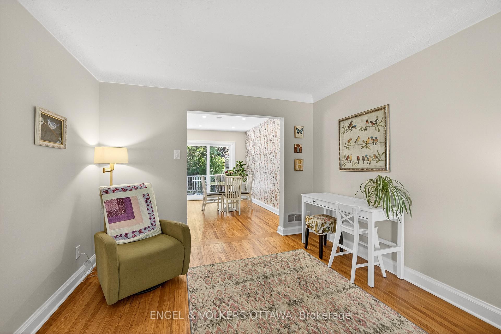 Photo 10 of 557 Roosevelt Avenue, Ottawa, McKellar/Highland — HOMEH