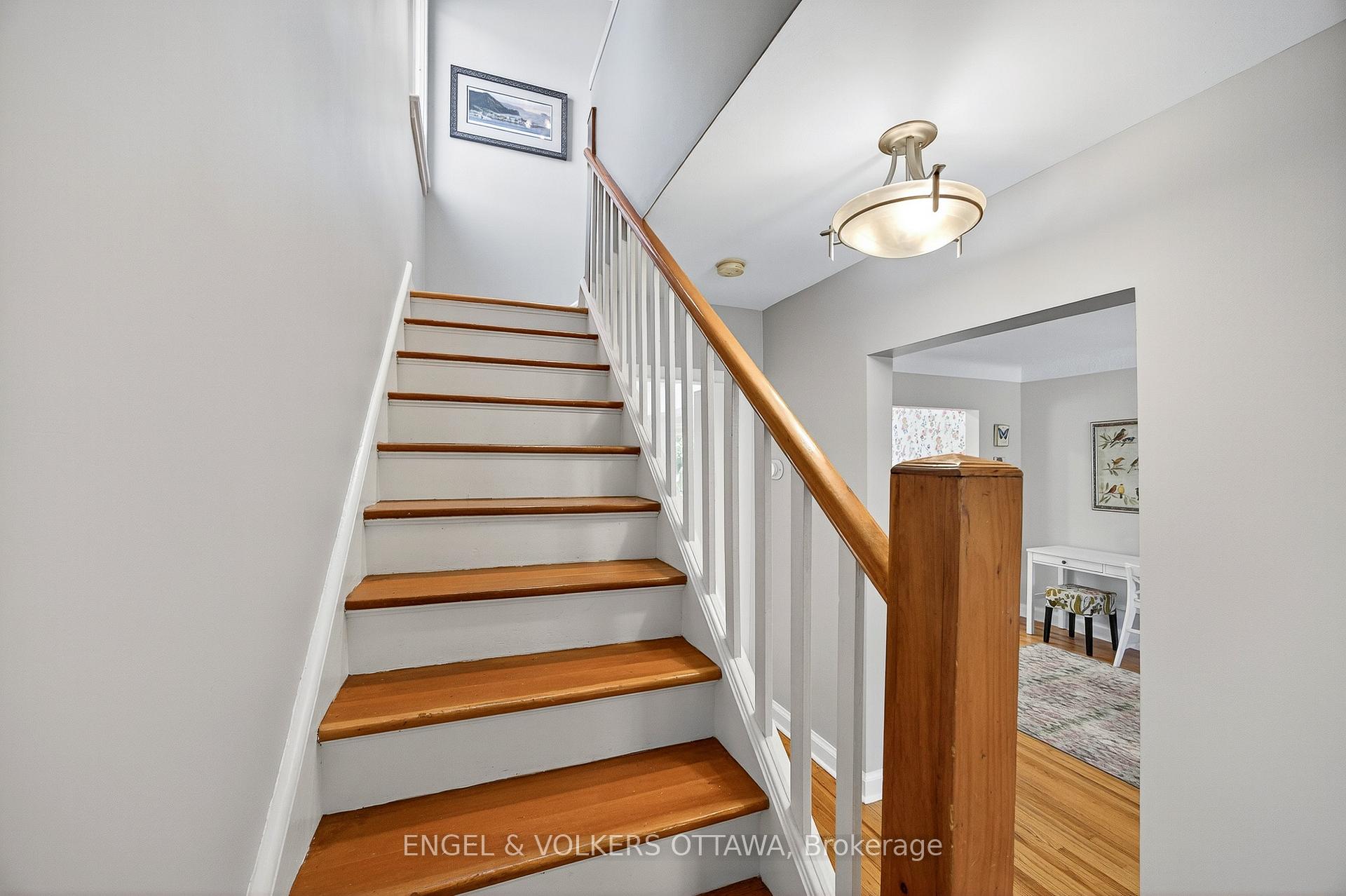 Photo 20 of 557 Roosevelt Avenue, Ottawa, McKellar/Highland — HOMEH