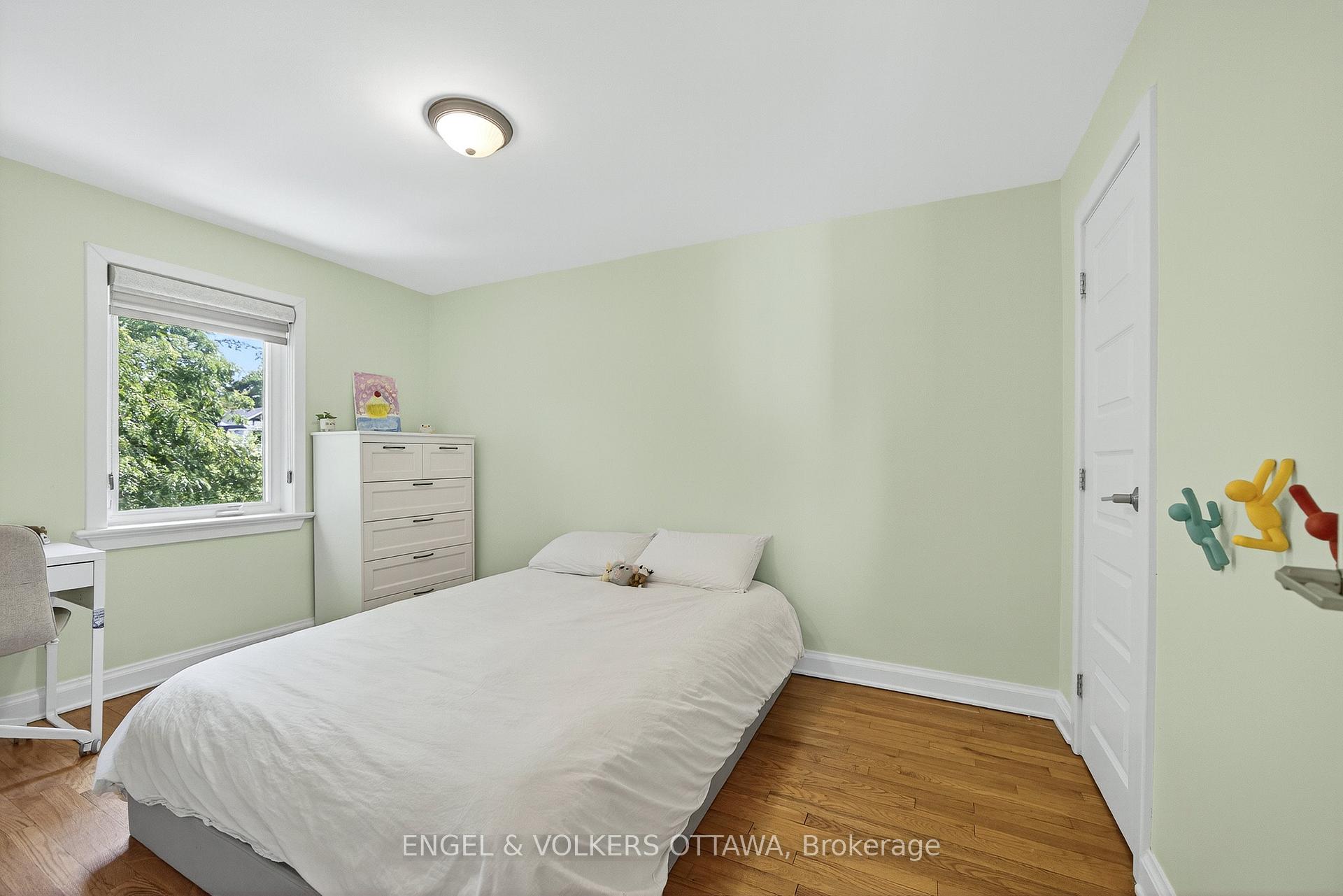 Photo 22 of 557 Roosevelt Avenue, Ottawa, McKellar/Highland — HOMEH