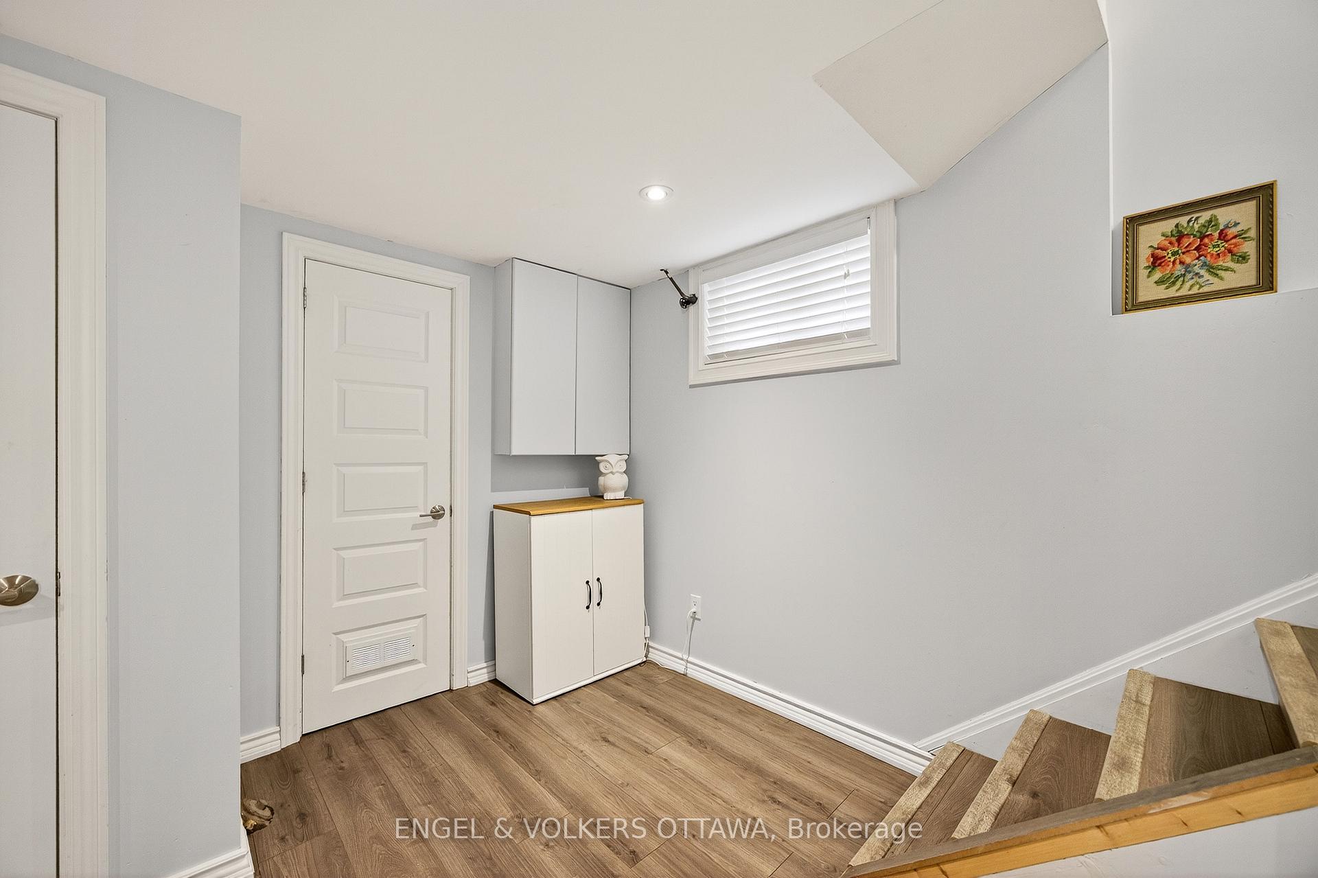 Photo 32 of 557 Roosevelt Avenue, Ottawa, McKellar/Highland — HOMEH