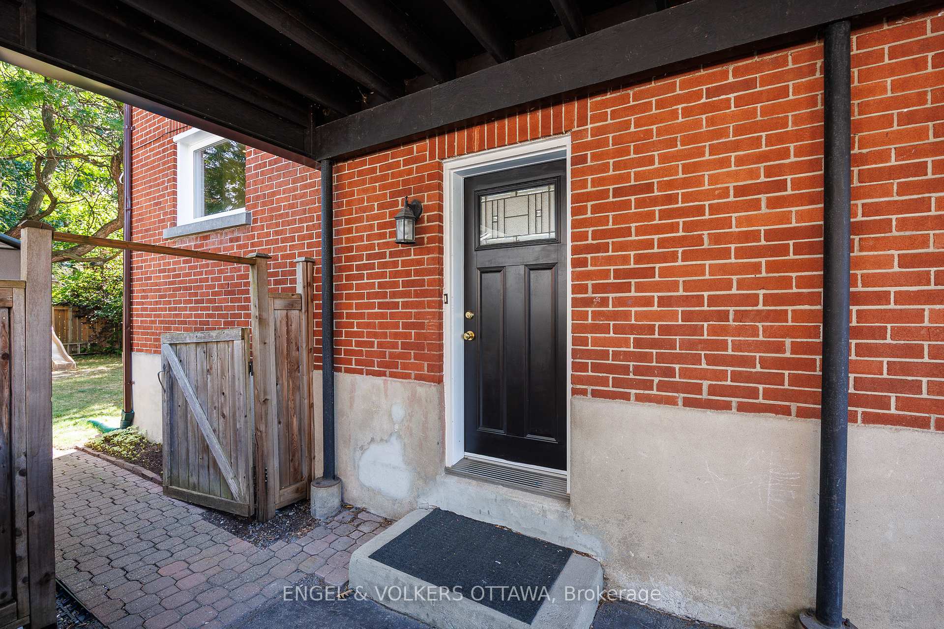 Photo 43 of 557 Roosevelt Avenue, Ottawa, McKellar/Highland — HOMEH