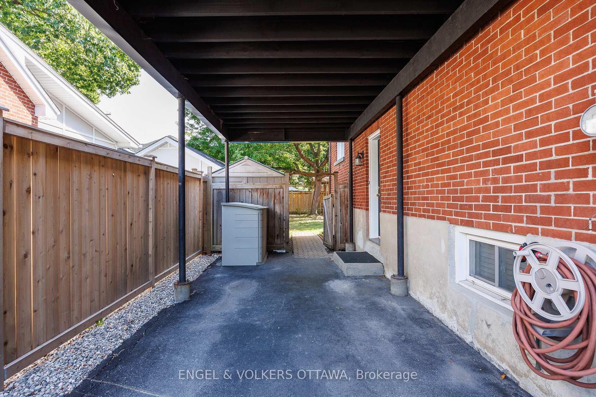 Photo 44 of 557 Roosevelt Avenue, Ottawa, McKellar/Highland — HOMEH