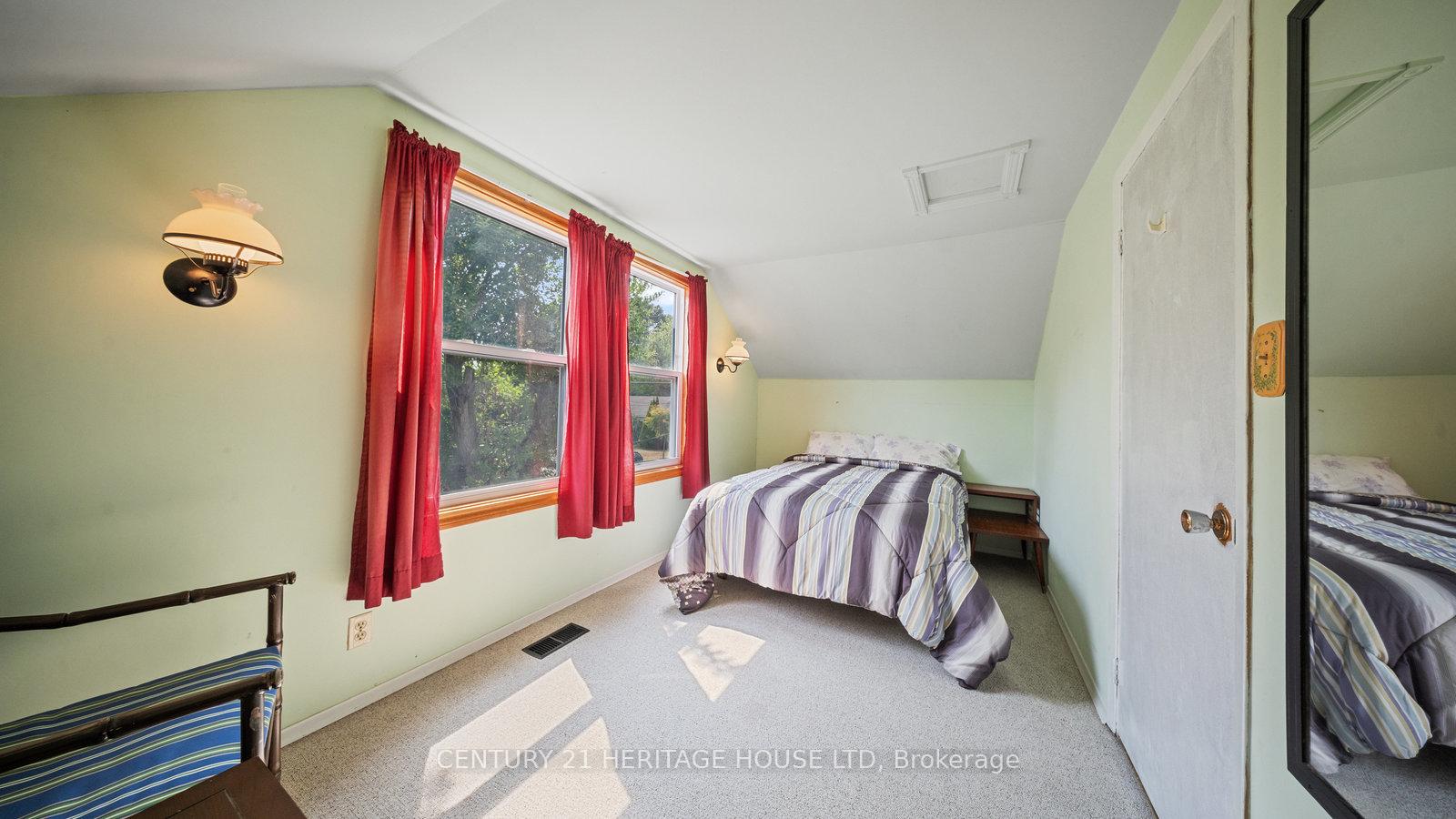 Photo 16 of 25 East 33rd Street, Hamilton, Raleigh — HOMEH