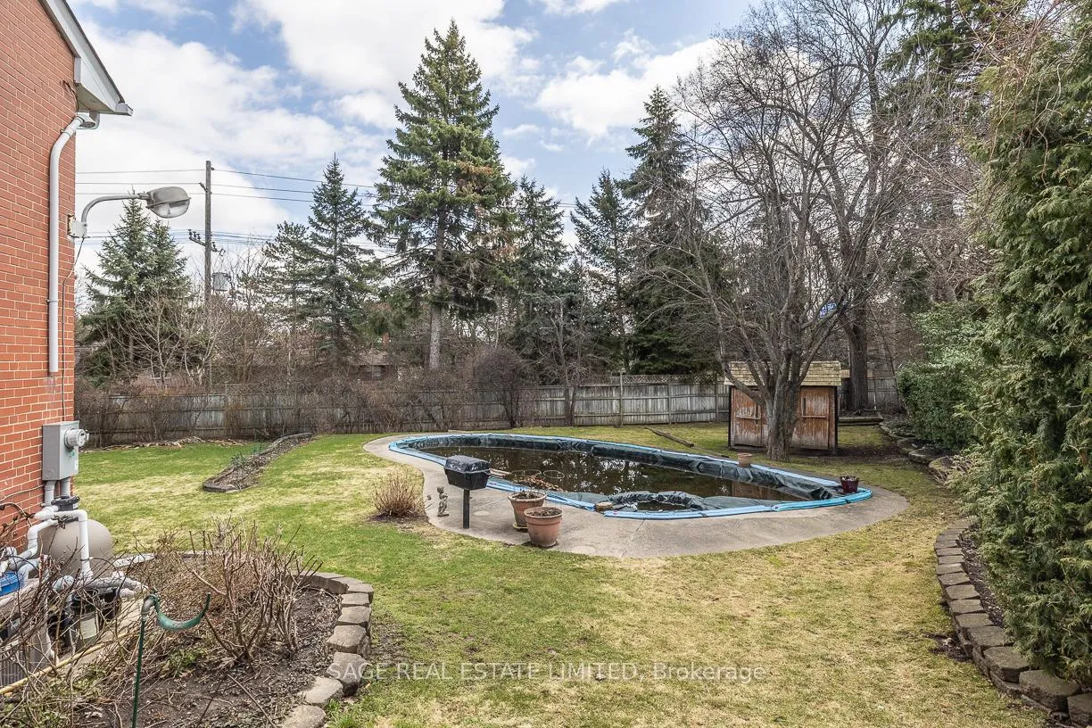 Photo 18 of 47 Ravensbourne Crescent, Etobicoke, Princess-Rosethorn — HOMEH