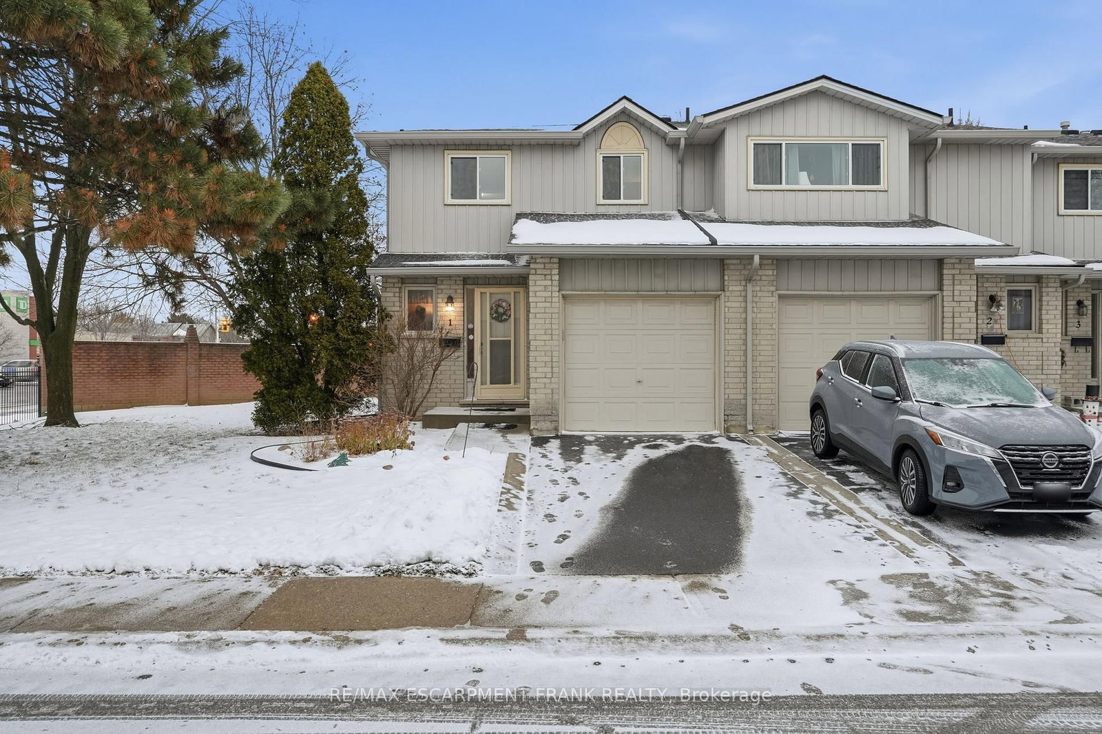 Front of Unit 1, 1675 Upper Gage Ave