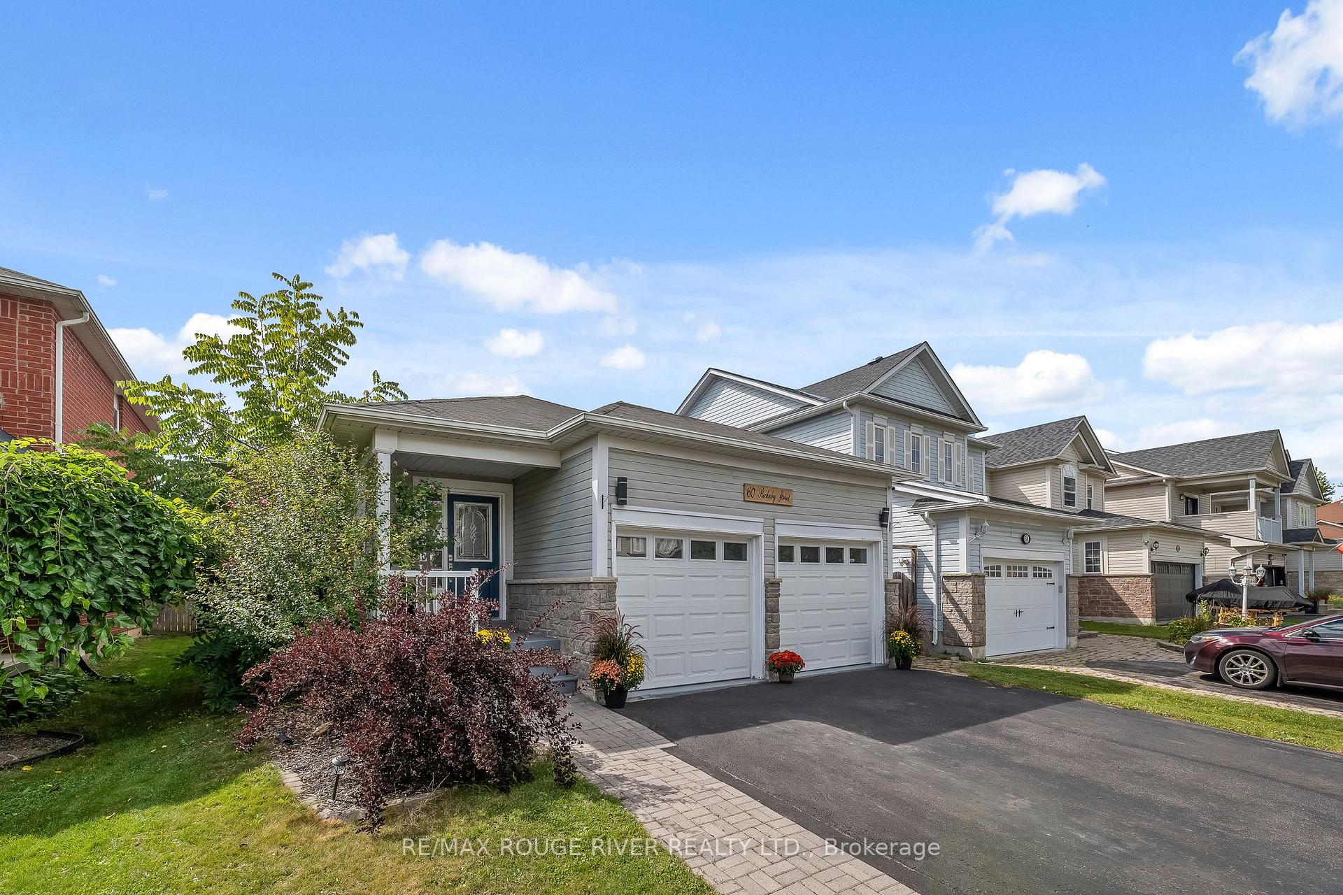 Photo 3 of 60 Rickaby Street, Clarington, Bowmanville — HOMEH