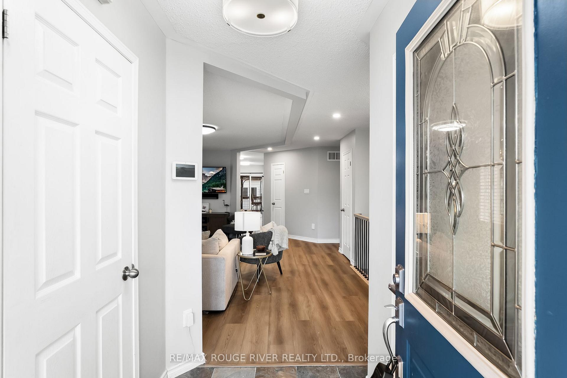 Photo 5 of 60 Rickaby Street, Clarington, Bowmanville — HOMEH