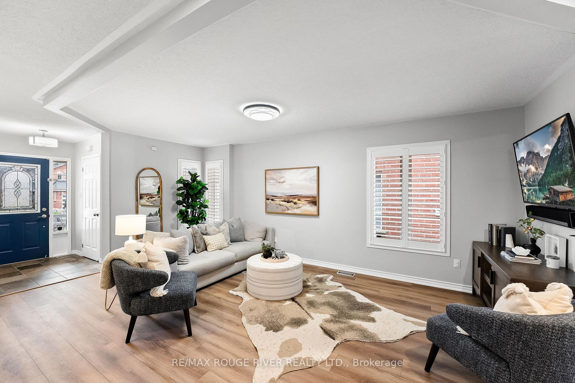 Photo 10 of 60 Rickaby Street, Clarington, Bowmanville — HOMEH
