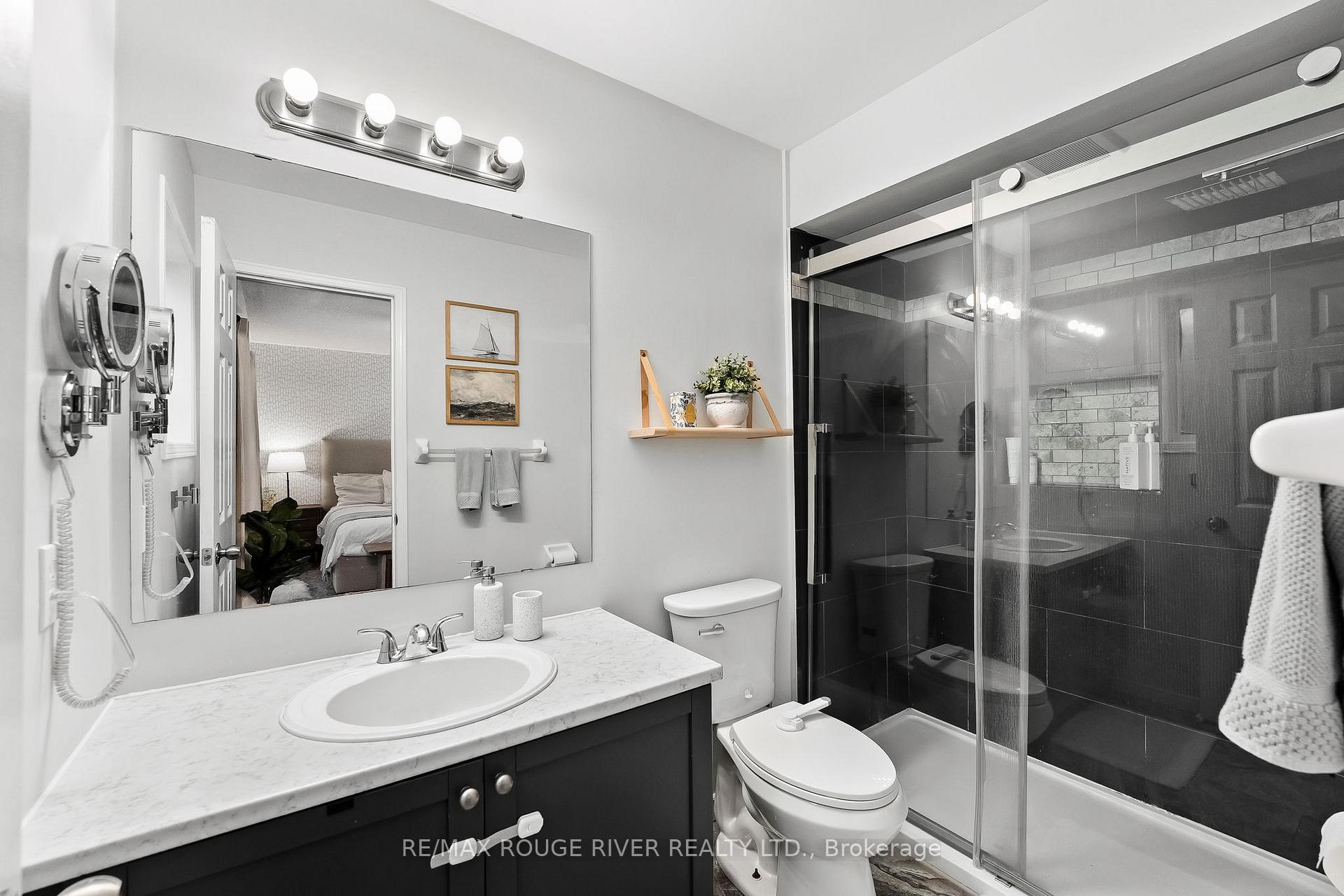 Photo 21 of 60 Rickaby Street, Clarington, Bowmanville — HOMEH