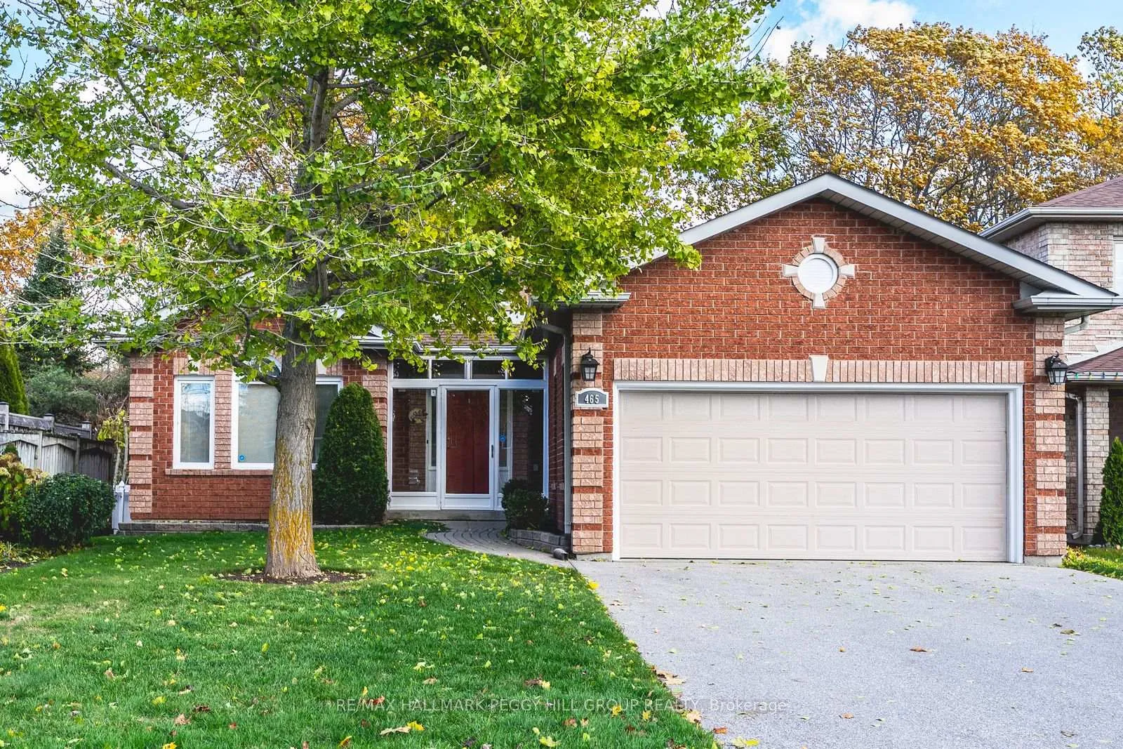 Front of 465 Ferndale Drive N