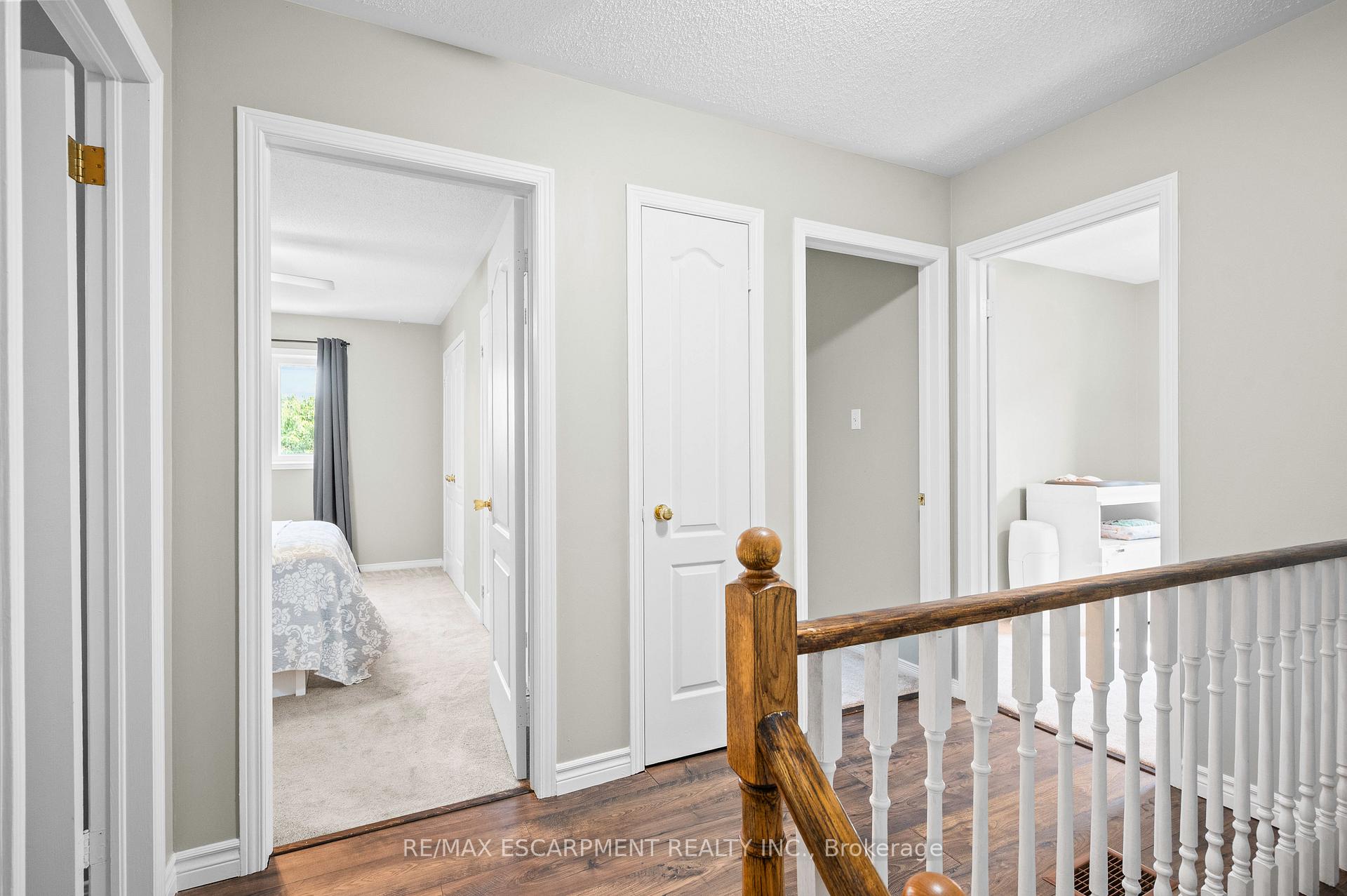 Photo 16 of 146 Rockhaven Lane, Hamilton, Waterdown — HOMEH