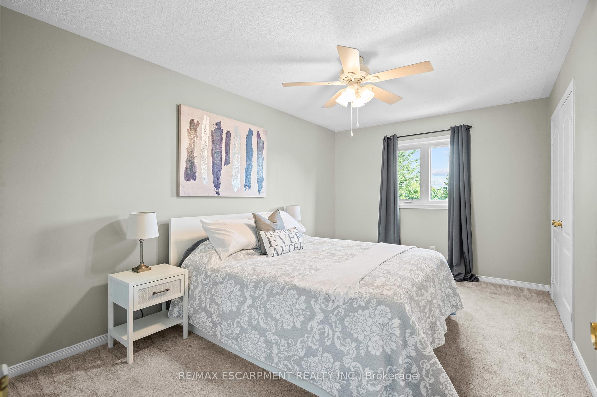 Photo 17 of 146 Rockhaven Lane, Hamilton, Waterdown — HOMEH