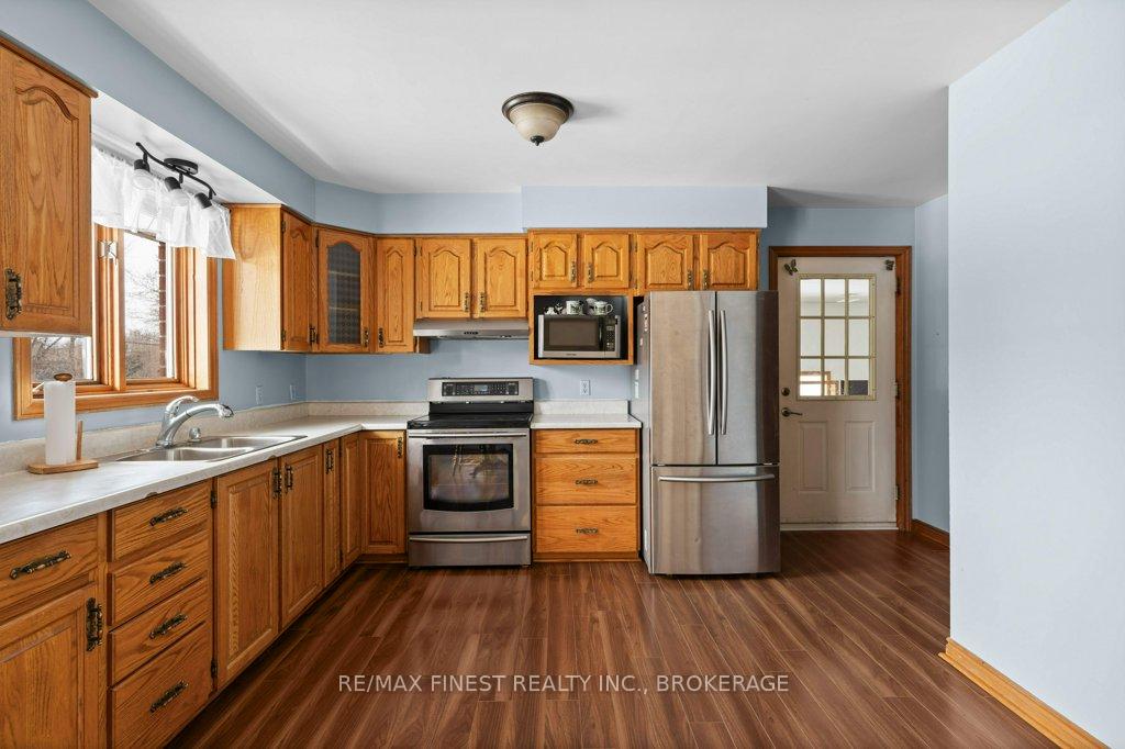 Photo 5 of 3152 Sunbury Road, Frontenac, Frontenac South — HOMEH