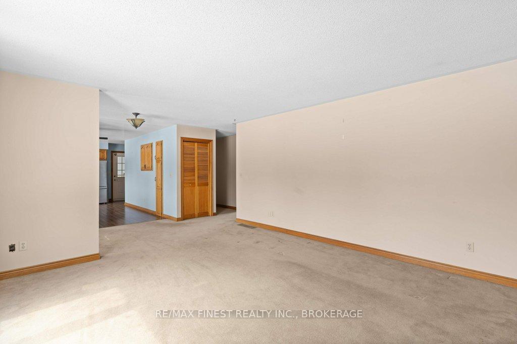 Photo 11 of 3152 Sunbury Road, Frontenac, Frontenac South — HOMEH