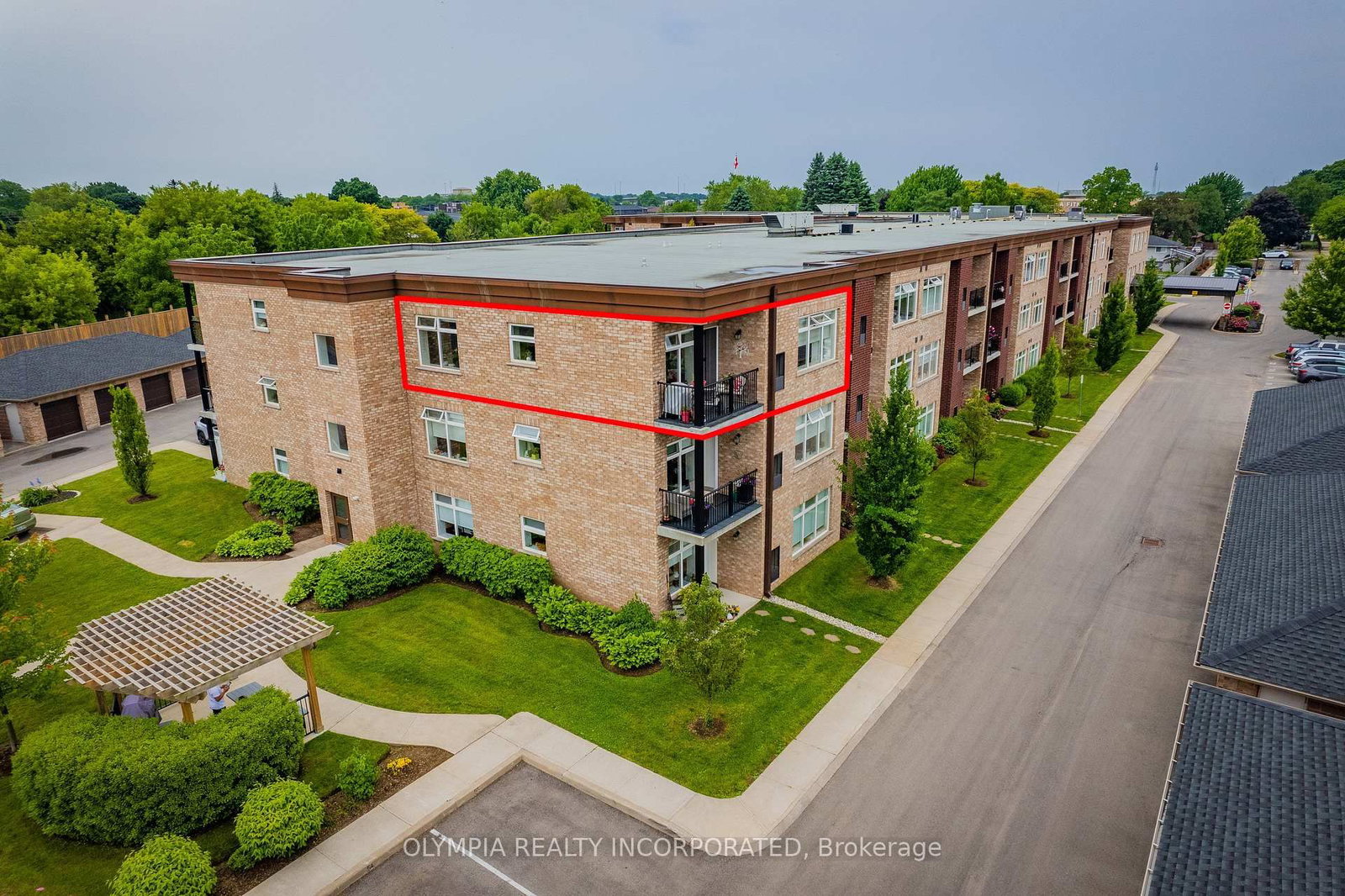 Photo 2 of Unit 316, 4644 Pettit Ave, Niagara Falls, Morrison — HOMEH