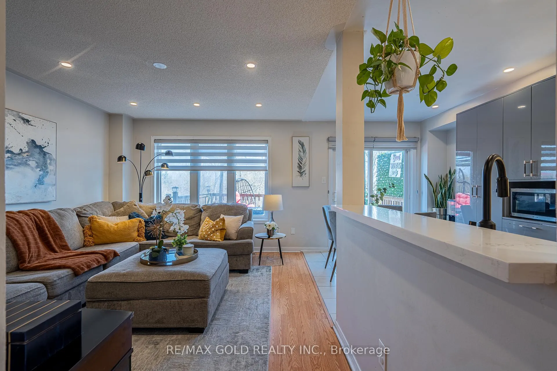 Photo 8 of 113 Rockgarden Trail, Brampton, Sandringham-Wellington — HOMEH