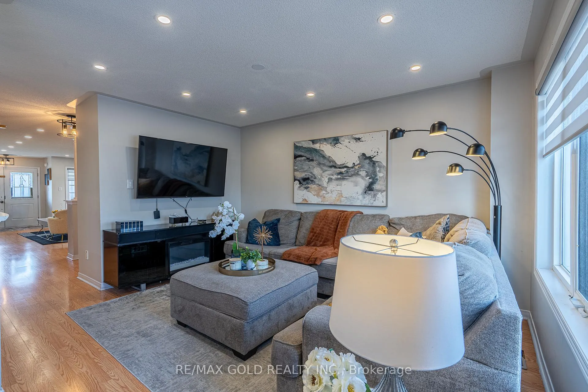 Photo 10 of 113 Rockgarden Trail, Brampton, Sandringham-Wellington — HOMEH