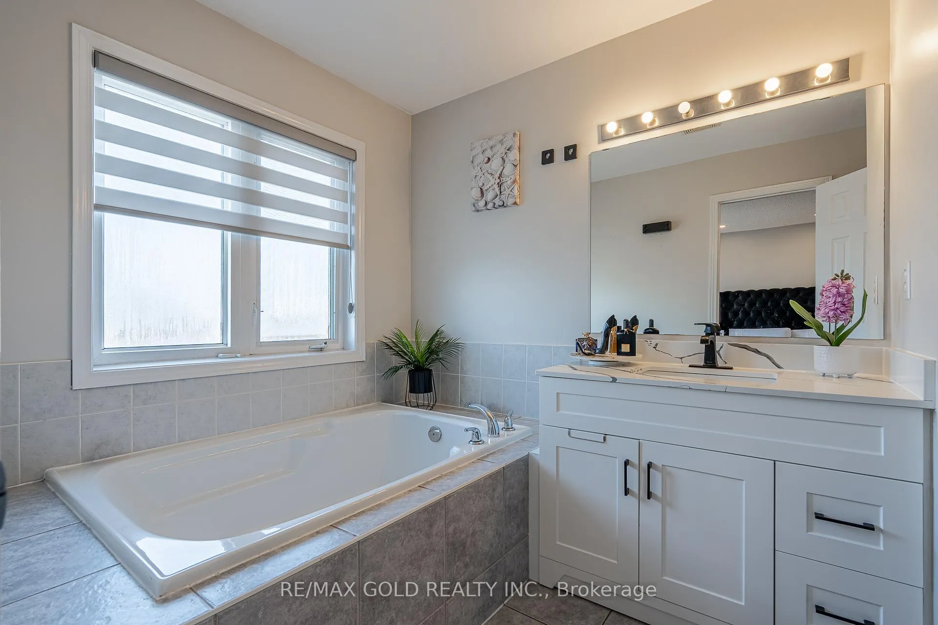 Photo 21 of 113 Rockgarden Trail, Brampton, Sandringham-Wellington — HOMEH