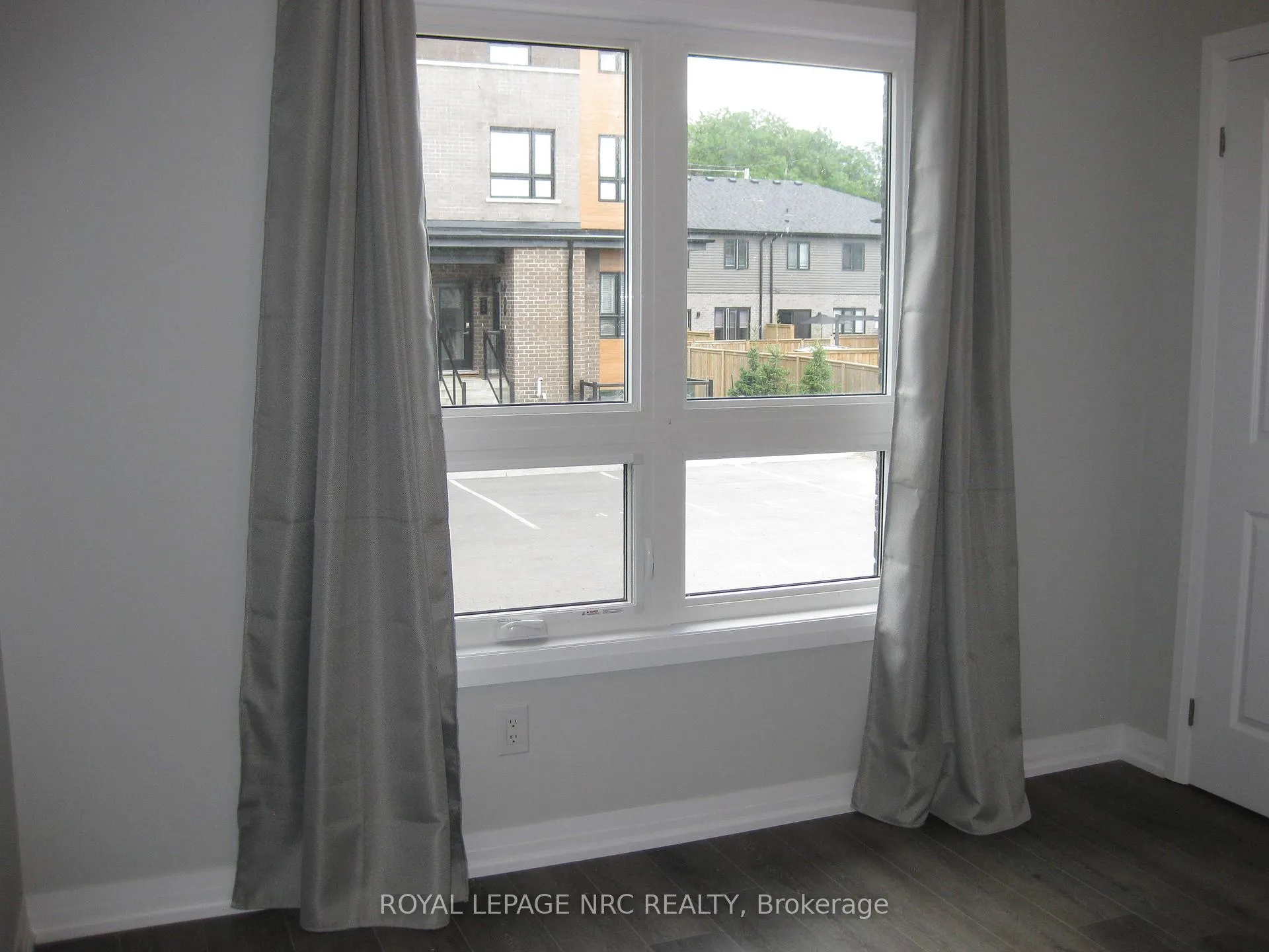 Photo 4 of Unit 70, 6705 CROPP St, Niagara Falls, Morrison — HOMEH