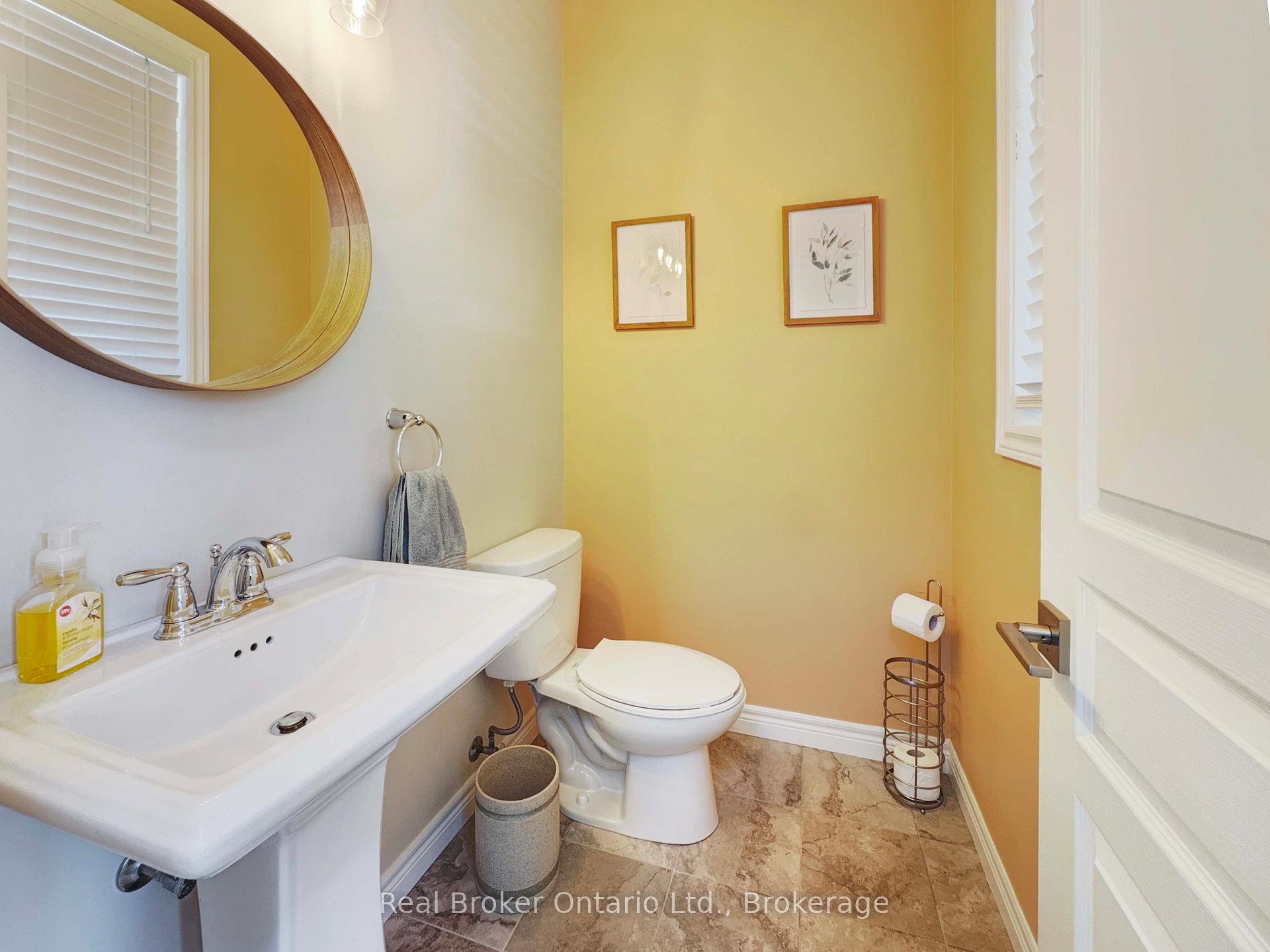 Photo 4 of 192 Pumpkin Pass, Hamilton, Binbrook — HOMEH