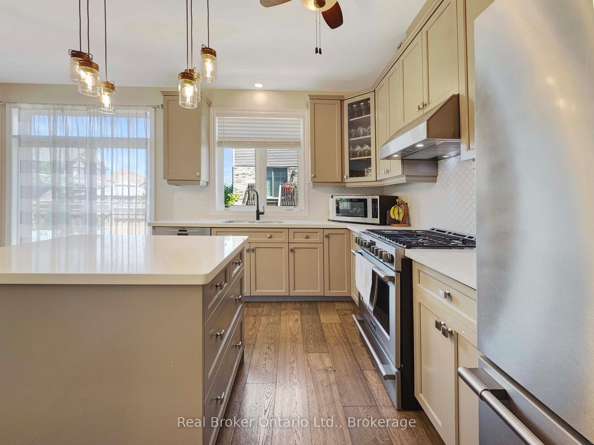 Photo 15 of 192 Pumpkin Pass, Hamilton, Binbrook — HOMEH