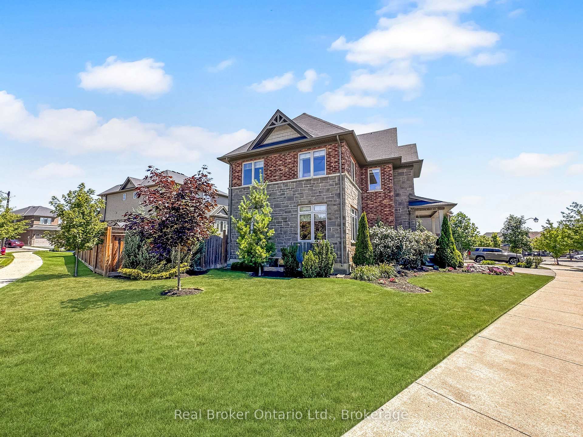Photo 43 of 192 Pumpkin Pass, Hamilton, Binbrook — HOMEH