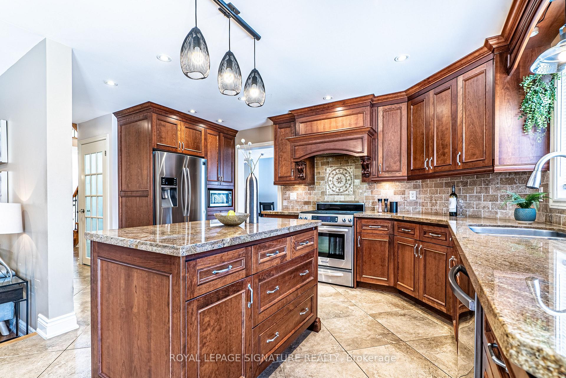 Photo 10 of 14 Hutton Crescent, Caledon, Rural Caledon — HOMEH