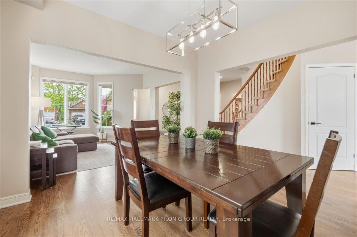 Photo 3 of 4434 Rainforest Drive, Ottawa, Riverside South/Gloucester Glen — HOMEH