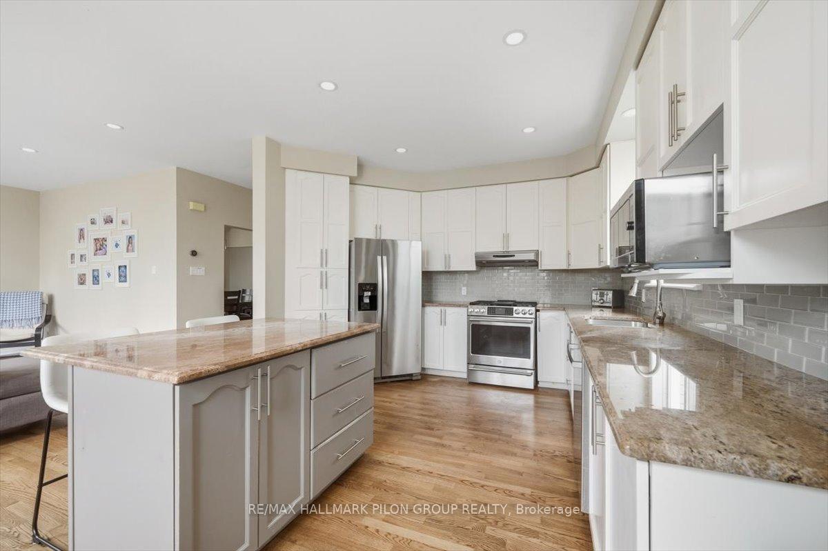 Photo 5 of 4434 Rainforest Drive, Ottawa, Riverside South/Gloucester Glen — HOMEH