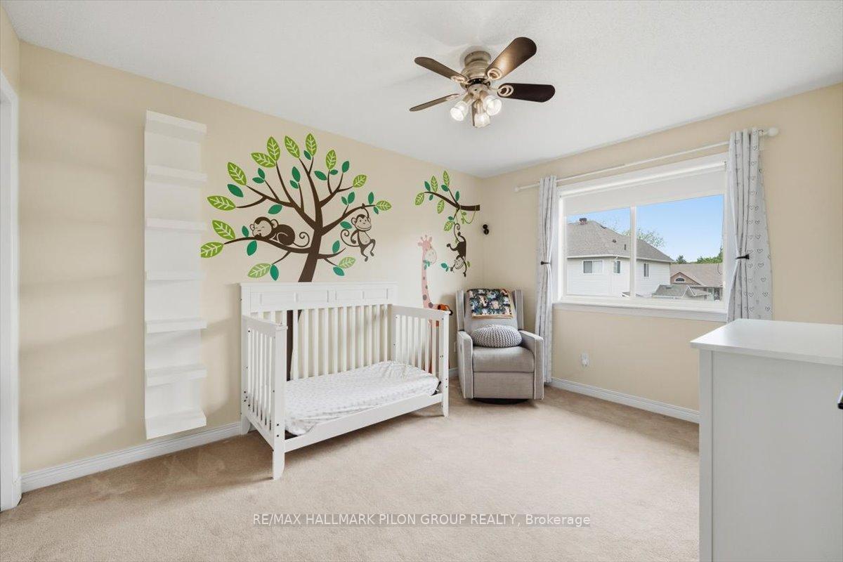 Photo 11 of 4434 Rainforest Drive, Ottawa, Riverside South/Gloucester Glen — HOMEH