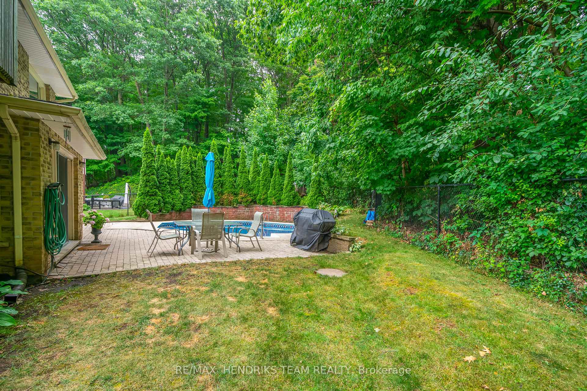 Photo 10 of 8 Sunhaven Court, Hamilton, Stoney Creek — HOMEH